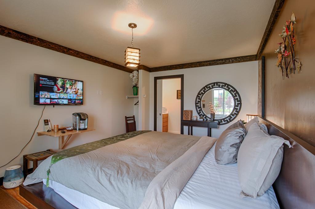Tao'S Inn West Yellowstone Extérieur photo