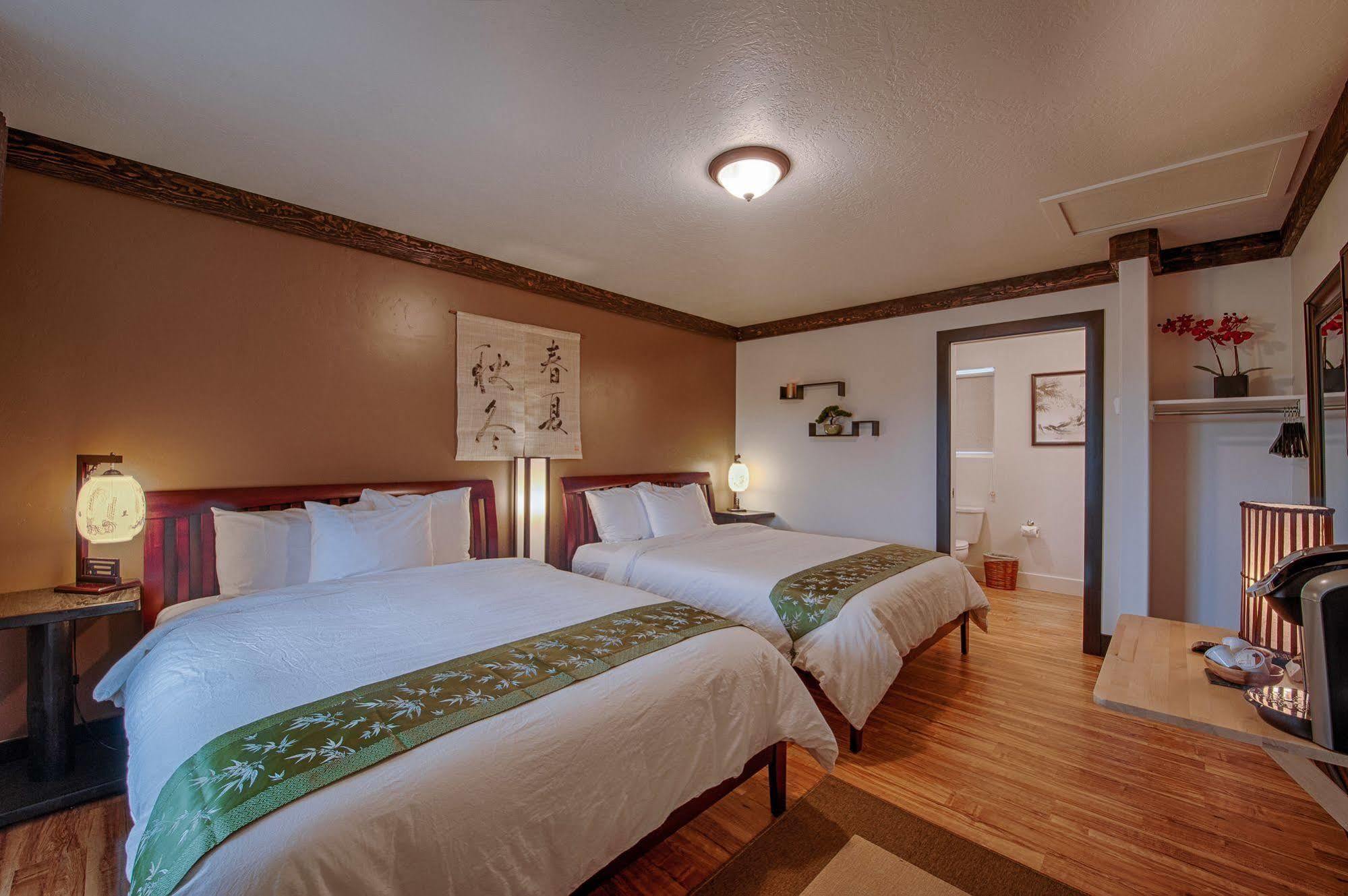 Tao'S Inn West Yellowstone Extérieur photo