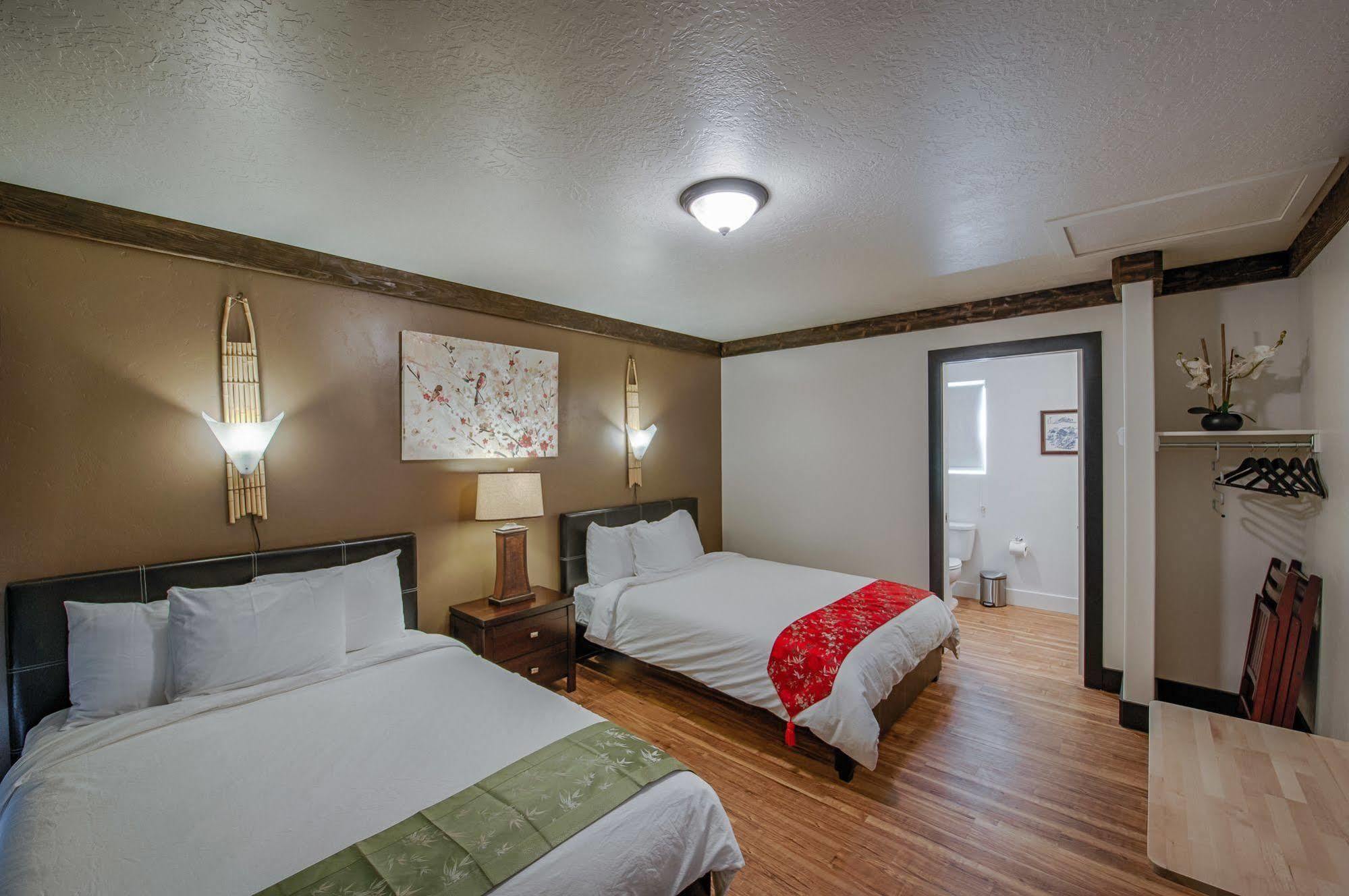Tao'S Inn West Yellowstone Extérieur photo