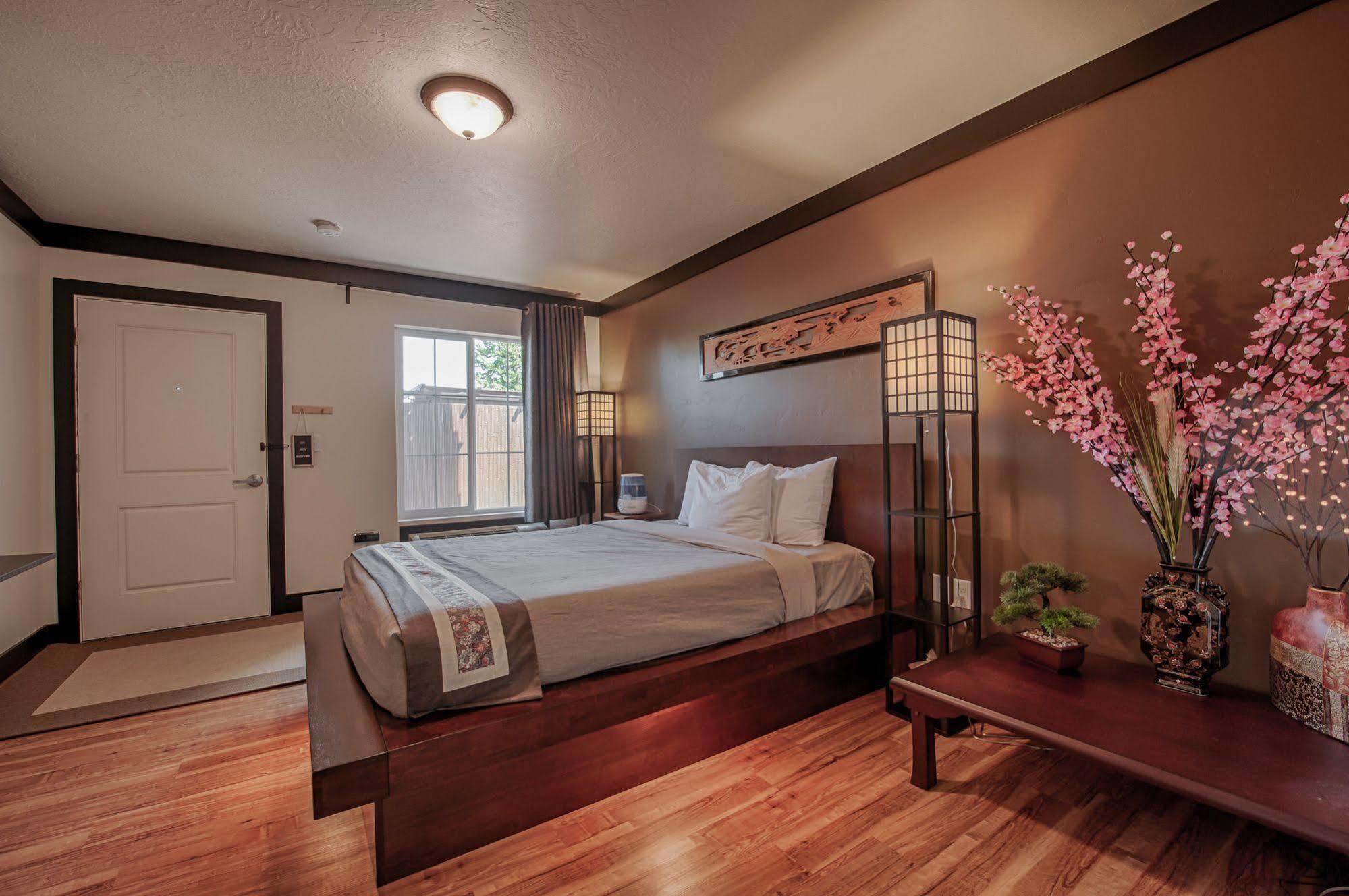 Tao'S Inn West Yellowstone Extérieur photo